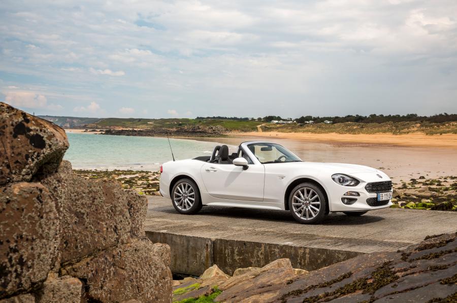  Fiat 124 Spider 2016 года  (фото 48 из 75)